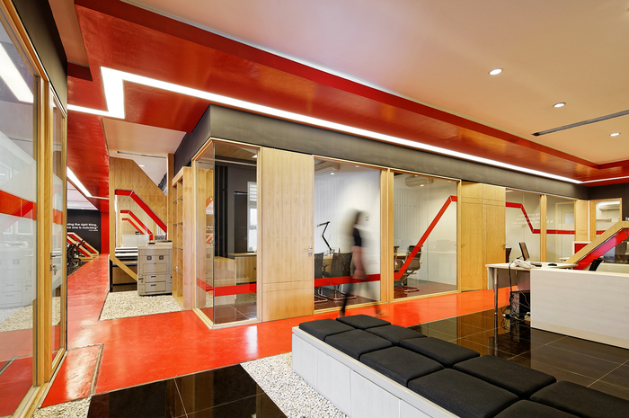 時尚木語  OMG印尼公司辦公室設(shè)計欣賞