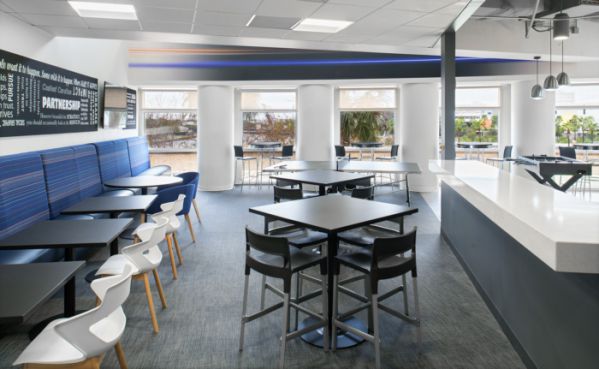 上海辦公室裝修人們應(yīng)該更符合實(shí)際